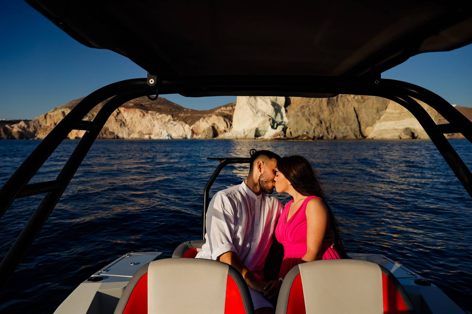 trip4shot - Santorini - Photography in a boat 087